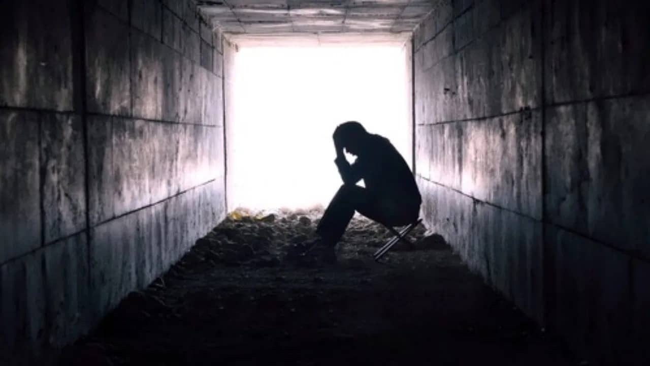 ২টো দাঁতের জন্যে শেষ কেরিয়ার! কোন অভিনেতাকে মাঝ পথেই থেমে যেতে হয়?