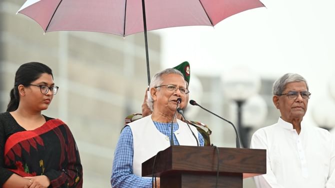 হাসিনার পতনের বর্ষপূর্তির দিনেই চূড়ান্ত ঘোষণা ইউনূসের হাসিনার পতনের বর্ষপূর্তির দিনেই চূড়ান্ত ঘোষণা ইউনূসের