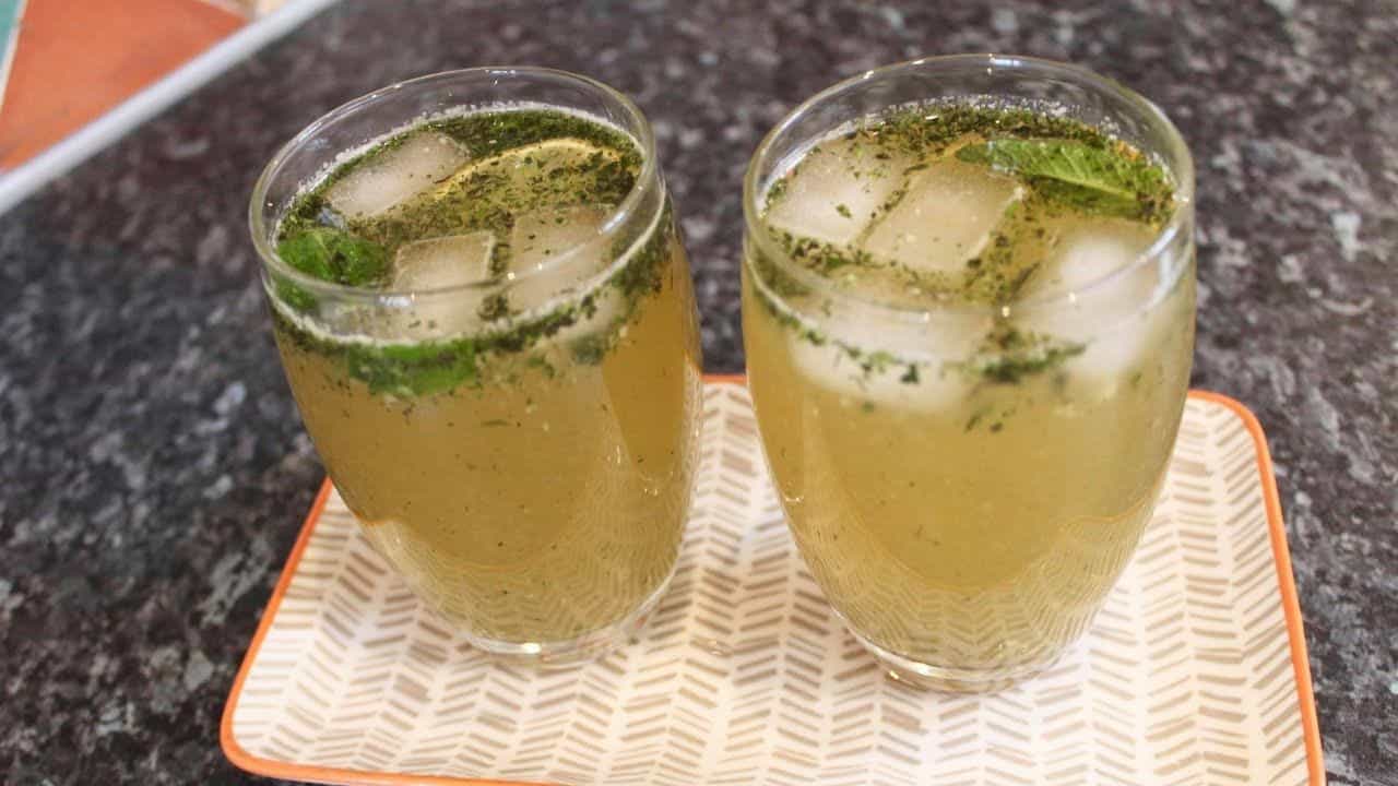 Detox Water: রোজ সকালে খাওয়া শুরু করুন জিরে-পুদিনা পাতার জল! ১ সপ্তাহে বদলাবে খেলা Detox Water: রোজ সকালে খাওয়া শুরু করুন জিরে-পুদিনা পাতার জল! ১ সপ্তাহে বদলাবে খেলা