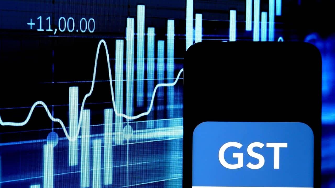 GST Cut: বিমার প্রিমিয়ামে GST উঠে গেলে খরচ কমবে না, উল্টে বাড়বে আরও বেশি! কেন জানেন?