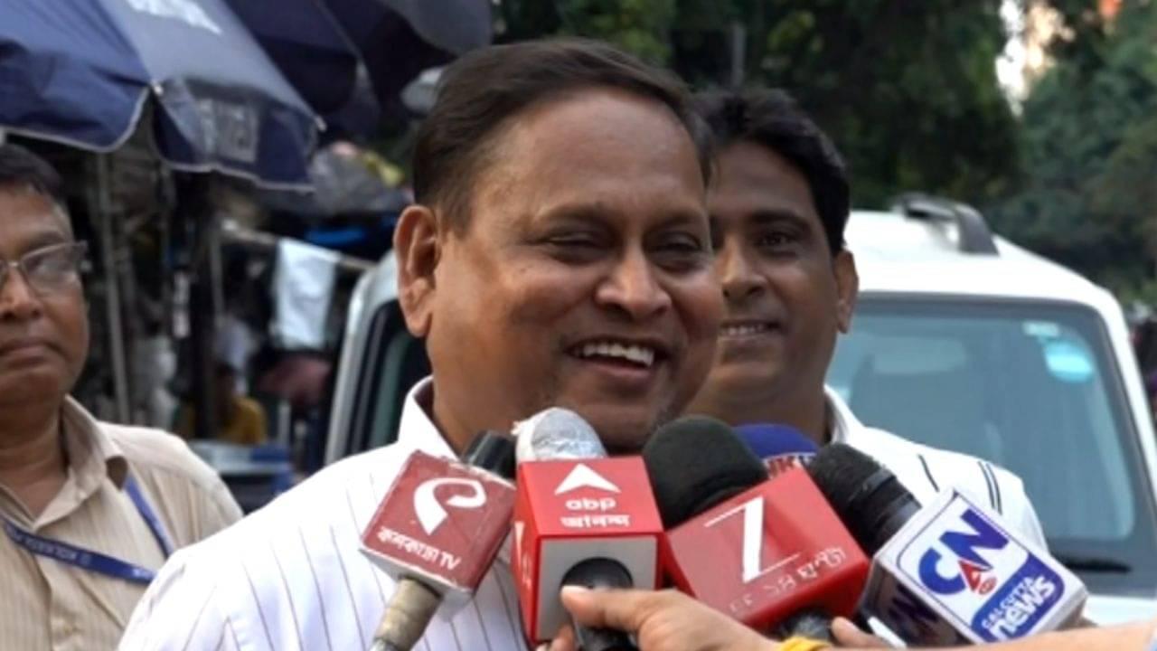 Humayun Kabir and Abhishek Banerjee: বৃক্ষ তোমার নাম কী? ফলে পরিচয়!, অভিষেক-সাক্ষাৎ শেষে মুচকি হেসে হুমায়ুনের হেঁয়ালি