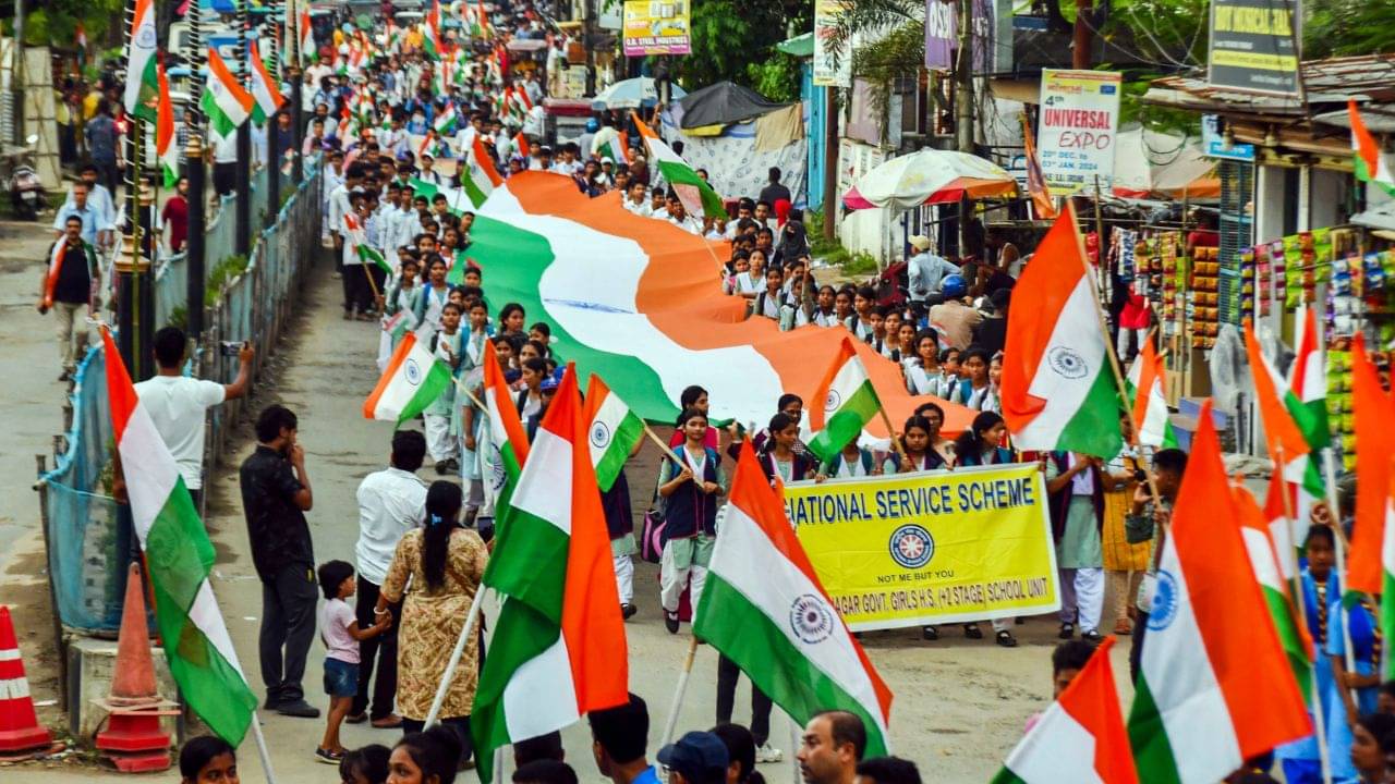 Independence Day 2025 Speech: সামনেই স্বাধীনতা দিবস, স্কুলের মঞ্চে দাঁড়িয়ে দিতে পারেন এই ভাষণ