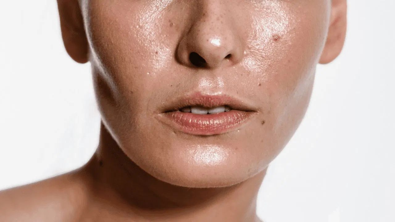 Oily Skin Care: সকালে এই ৫ নিয়ম মানলেই চিরমুক্তি পাবেন তৈলাক্ত ত্বক থেকে! Oily Skin Care: সকালে এই ৫ নিয়ম মানলেই চিরমুক্তি পাবেন তৈলাক্ত ত্বক থেকে!