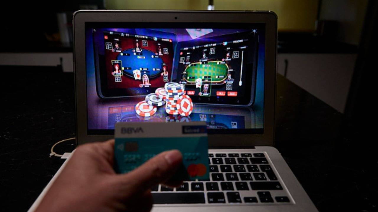 Online Gaming Law 2025: গেম খেলে টাকা উপার্জন বন্ধ, রাষ্ট্রপতির সইয়ে ৭২ ঘণ্টায় আইনে পরিণত অনলাইন গেমিং বিল ২০২৫