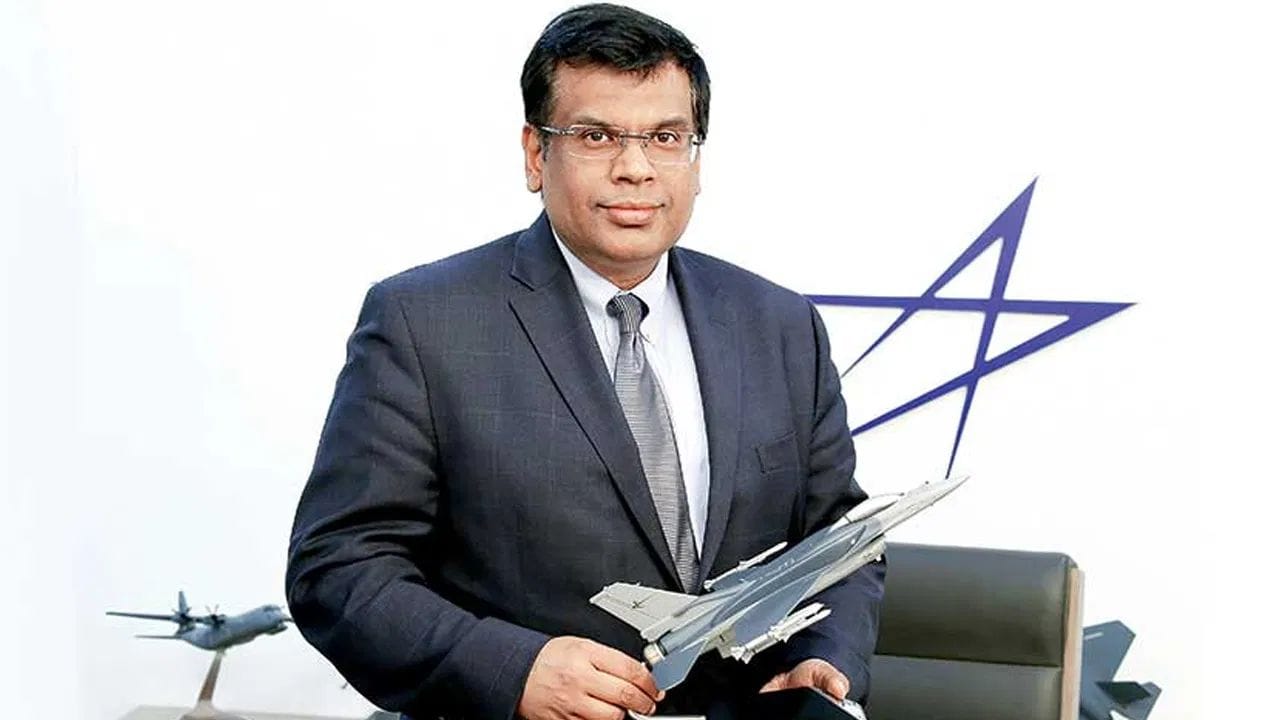 Scientist Vivek Lall: নাসা থেকে ন্যাটোয় অবাধ বিচরণ, কে এই ভারতীয় বংশোদ্ভূত বিজ্ঞানী বিবেক লাল? Scientist Vivek Lall: নাসা থেকে ন্যাটোয় অবাধ বিচরণ, কে এই ভারতীয় বংশোদ্ভূত বিজ্ঞানী বিবেক লাল?