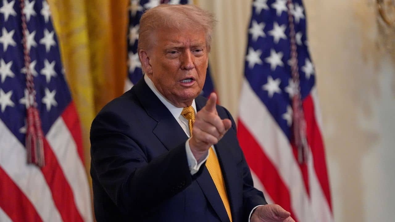 Donald Trump on India: ভারতের সঙ্গে পুরোপুরি বাণিজ্য বন্ধ করে দেবে আমেরিকা? ট্রাম্পের বড় ঘোষণা