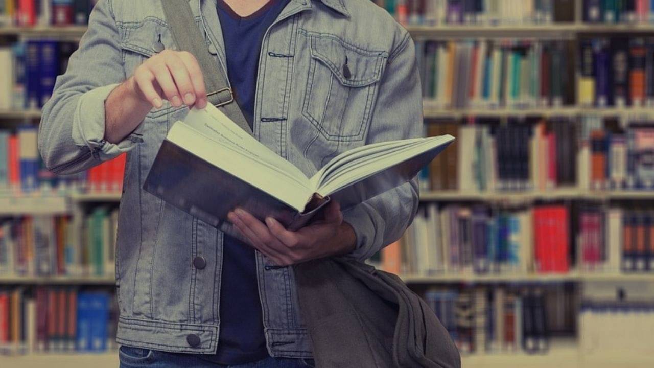 US Student Visa: এবার ভারতীয় পড়ুয়াদের উপরেও কোপ মারলেন ট্রাম্প, বেঁধে দিলেন সময়