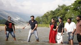 'খোকা এল মাছ ধরতে...', ডুয়ার্সের নদীতে মাছ ধরলেন 'রঘু ডাকাত' দেব