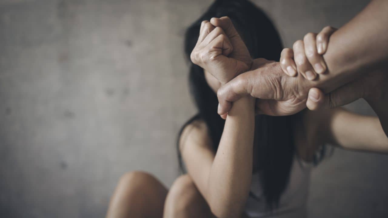 শৌচালয়ের ভিতরে মহিলাকে ধর্ষণ! গ্রেফতার জনপ্রিয় অভিনেতা