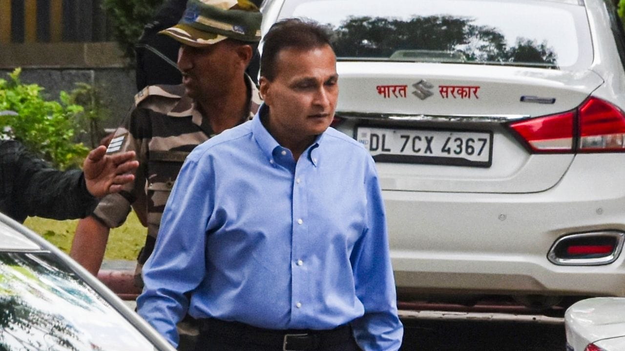 Anil Ambani: প্রতারক বলেছে Bank of Baroda, হাই কোর্টের নির্দেশে হাঁফ ছেড়ে বাঁচলেন অনিল অম্বানী Anil Ambani: প্রতারক বলেছে Bank of Baroda, হাই কোর্টের নির্দেশে হাঁফ ছেড়ে বাঁচলেন অনিল অম্বানী