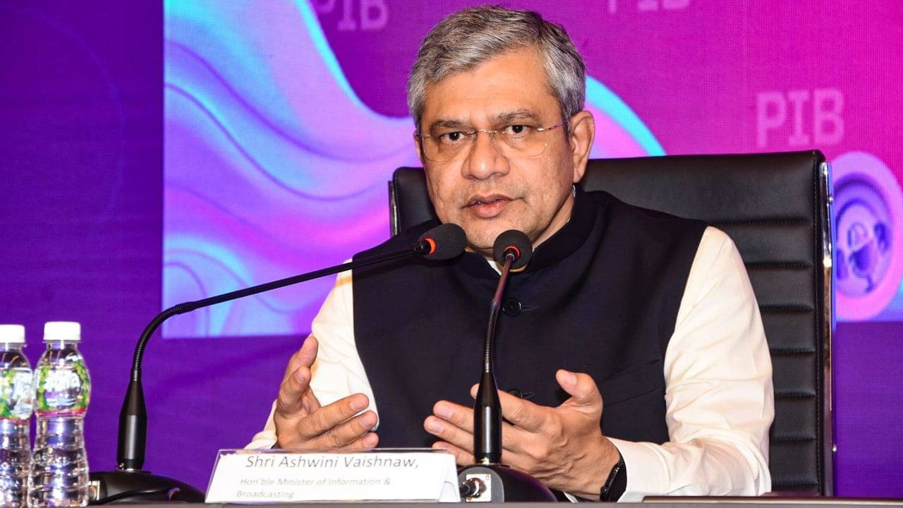 Ashwini Vaishnaw: স্বদেশি পণ্য নিয়ে বড় সিদ্ধান্ত অশ্বিনীর, দেশবাসীকেও জানালেন আহ্বান