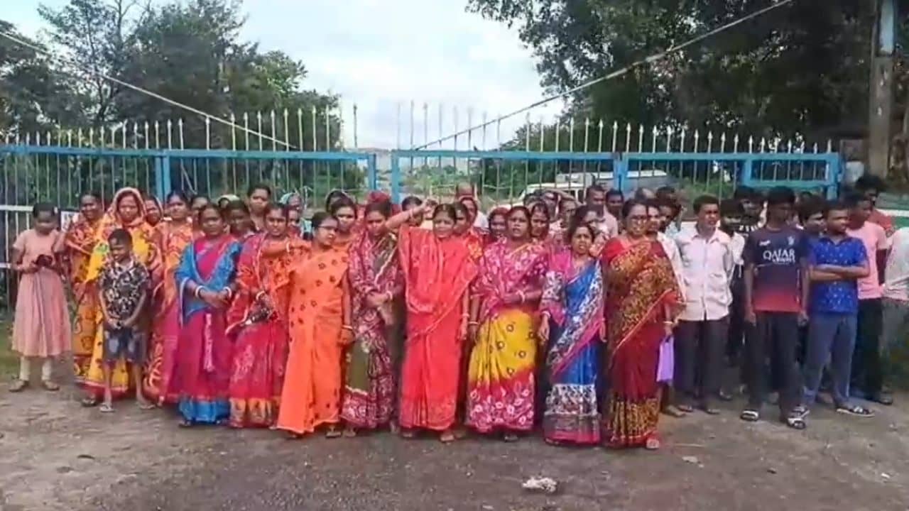 Bankura: খনির বিস্ফোরণের শব্দে কেঁপে উঠছে গ্রাম, ফাটল ধরছে বাড়িতে! জোরদার আন্দোলনে জমিহারারা