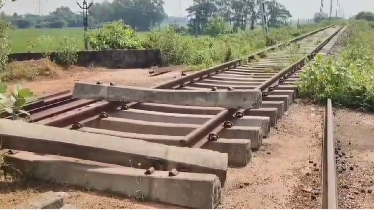 Bhabadighi: ভাবাদিঘি দিয়ে কি চলবে না ট্রেনের চাকা? শুরুর পরও আটকেই থাকল কাজ