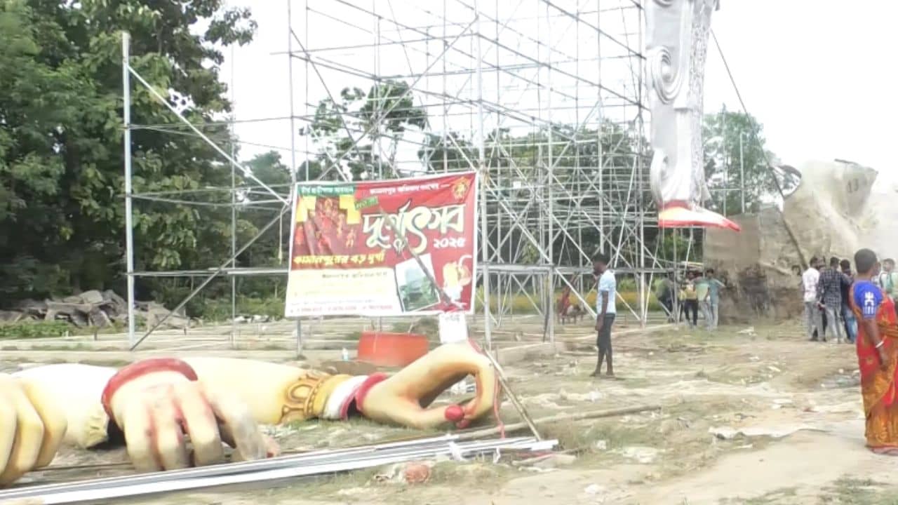 Durga Puja 2025: আগের বছর হয়নি, তবে এবারও ধানতলায় হচ্ছে বড় দুর্গা