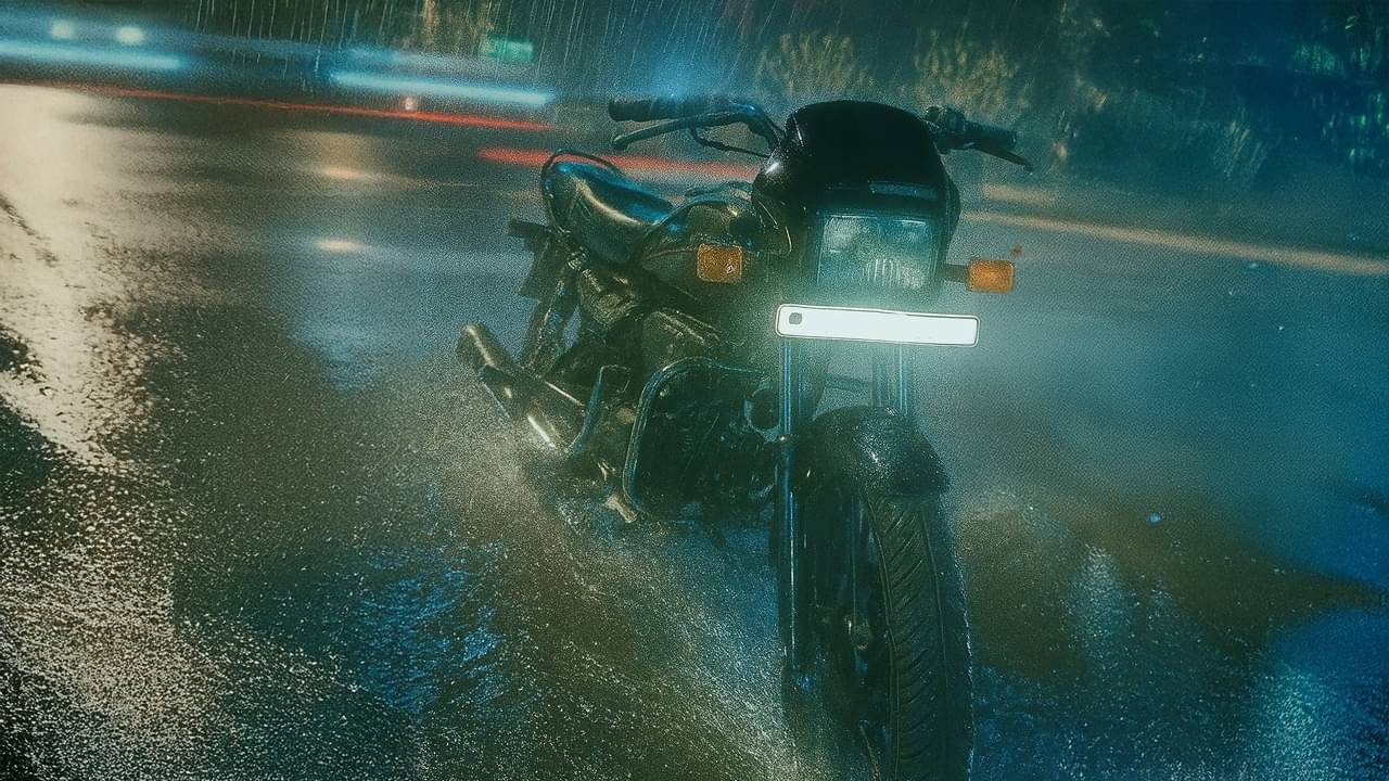 Bike Start Tips: সারাদিন বৃষ্টির জলে বাইক ডুবে রয়েছে, পরদিন সকালে স্টার্ট না হলে কী করবেন?