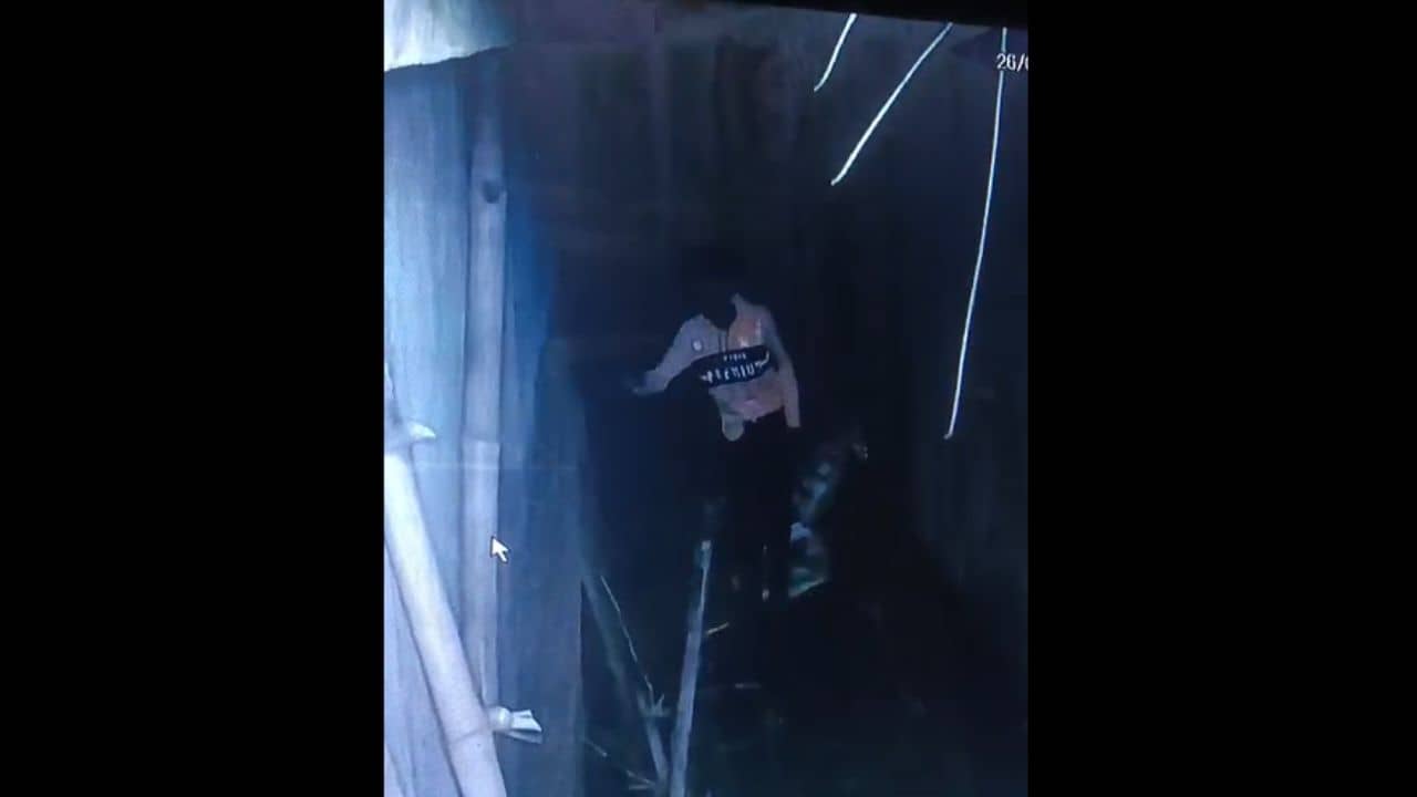 Malda: TMC-র পঞ্চায়েত সদস্যাকে ঘর থেকে পালিয়ে নিয়ে যায়, সালিসি বসিয়ে নাবালকের পরিবারকে ৫০ হাজার টাকার জরিমানার অভিযোগ