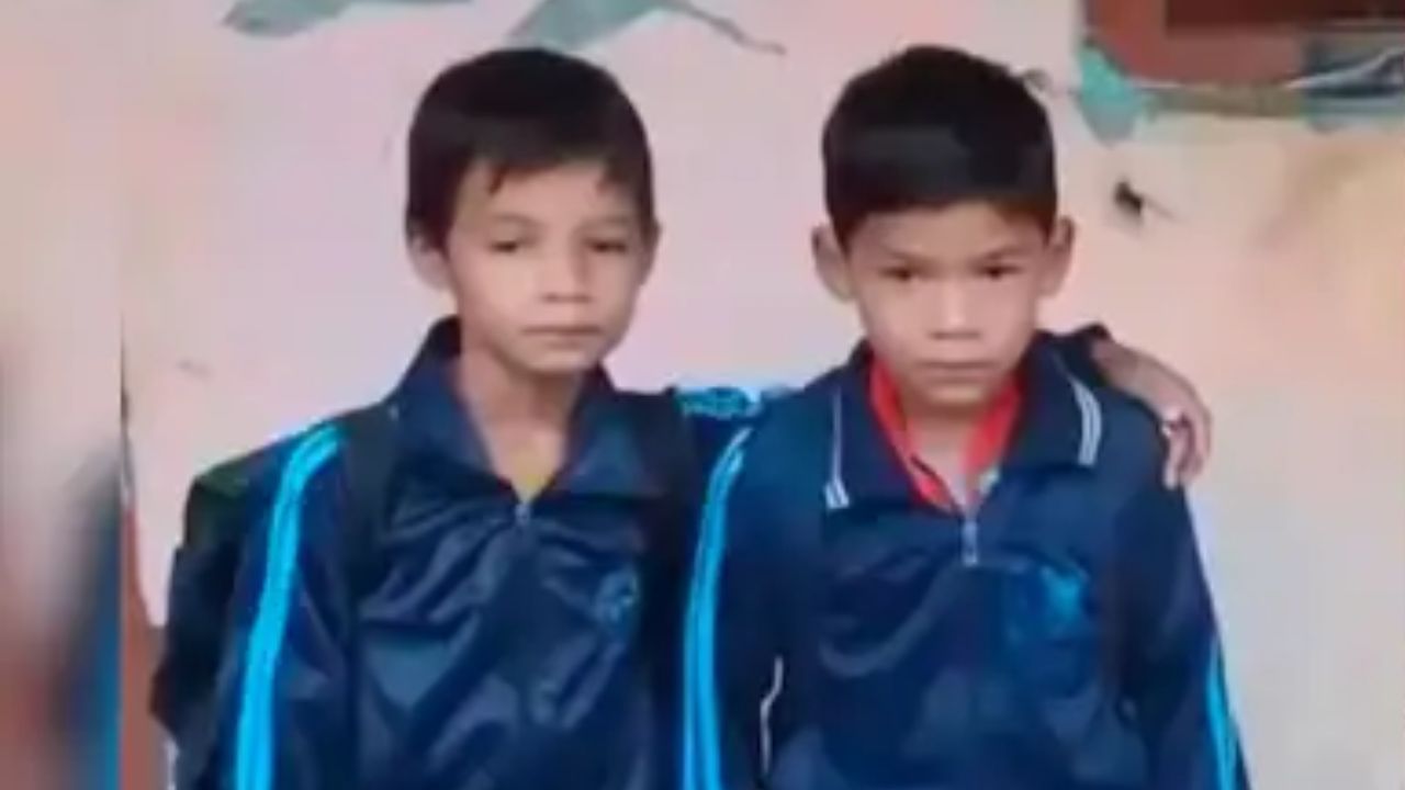 Uttarakhand flood: মৃত্যুর আগেও জড়িয়ে রেখেছিলেন বুকে, ধ্বংসস্তুপ থেকে উদ্ধার মা ও দুই যমজ সন্তানের নিথর দেহ Uttarakhand flood: মৃত্যুর আগেও জড়িয়ে রেখেছিলেন বুকে, ধ্বংসস্তুপ থেকে উদ্ধার মা ও দুই যমজ সন্তানের নিথর দেহ