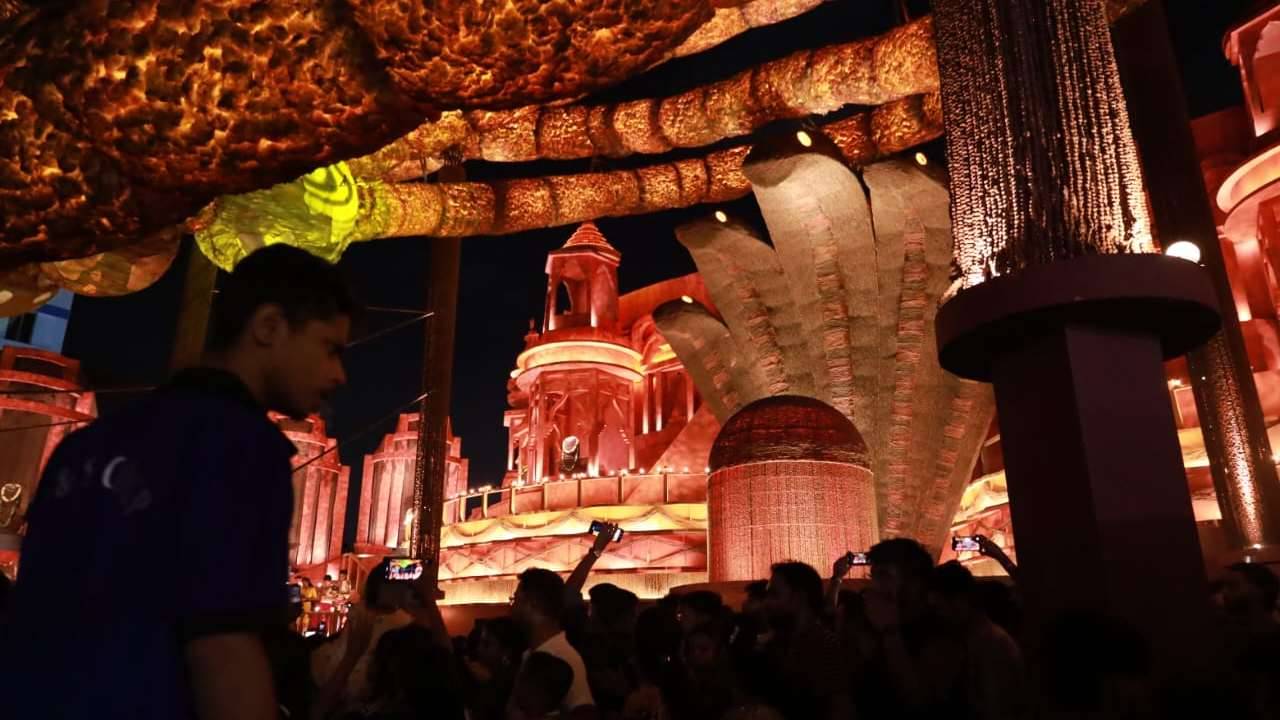 Chetla Agrani Durga Puja: এক কোটি রুদ্রাক্ষ দিয়ে তৈরি হয়েছে মণ্ডপ! এবার পুজোয় ‘অমৃতকুম্ভের সন্ধানে’ চেতলা অগ্রণী