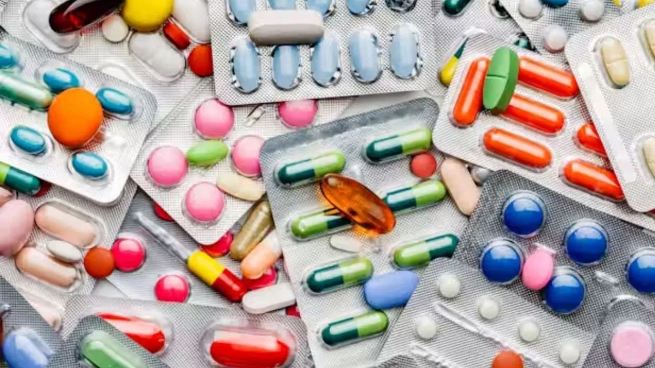 China: ভারতীয় ওষুধ চিনে শুল্ক-হীন, ট্রাম্পকে বার্তা দিয়ে বড় সিদ্ধান্ত জিনপিংয়ের China: ভারতীয় ওষুধ চিনে শুল্ক-হীন, ট্রাম্পকে বার্তা দিয়ে বড় সিদ্ধান্ত জিনপিংয়ের