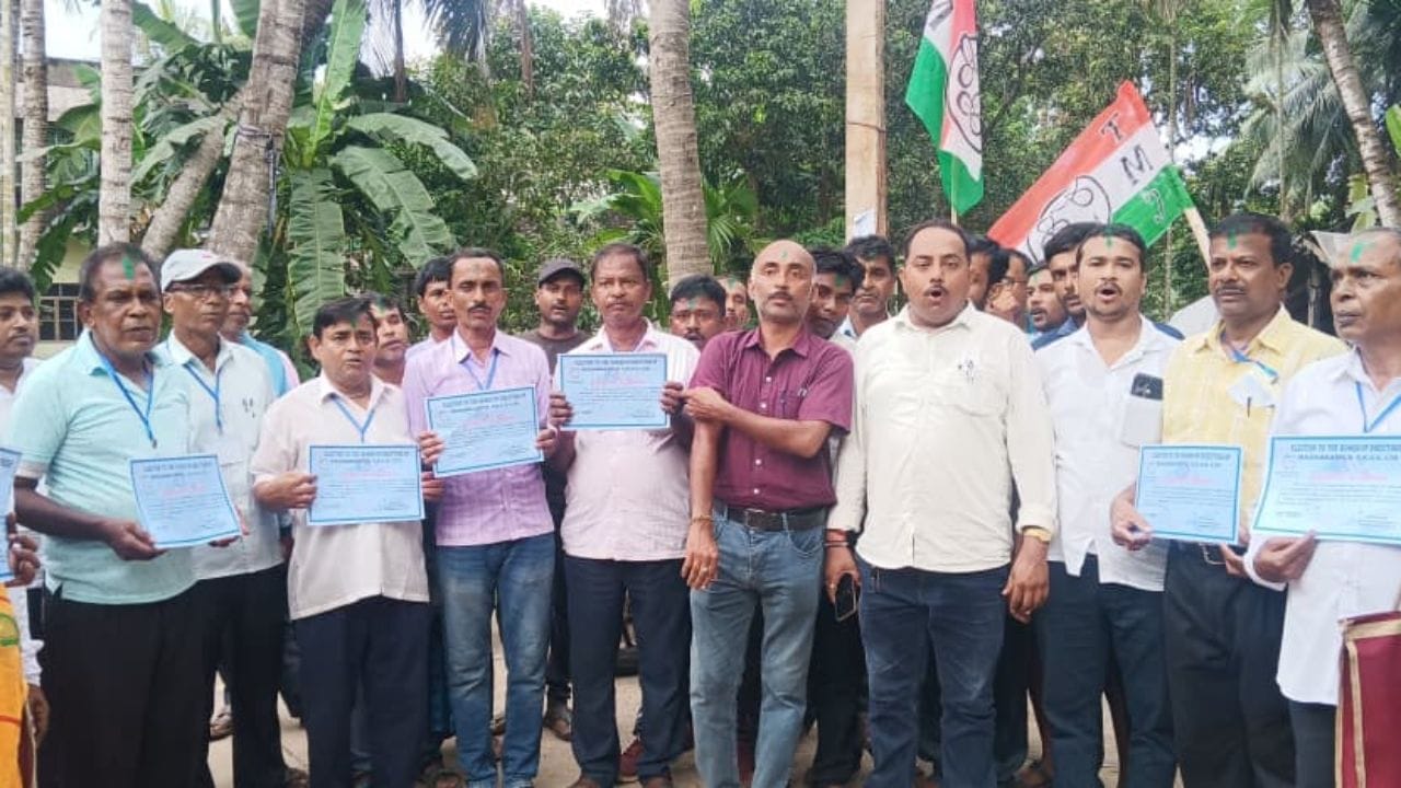 Purba Medinipur: সৌমেন্দুর সংসদীয় এলাকায় সমবায় ভোটে বিজেপিকে শূন্য করল তৃণমূল Purba Medinipur: সৌমেন্দুর সংসদীয় এলাকায় সমবায় ভোটে বিজেপিকে শূন্য করল তৃণমূল