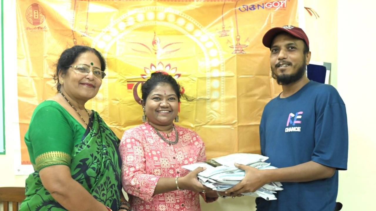 পায়েল পালের দেবীর সম্মান পুজোর আলো পৌঁছে দিল যৌন কর্মীদের উঠোনেও