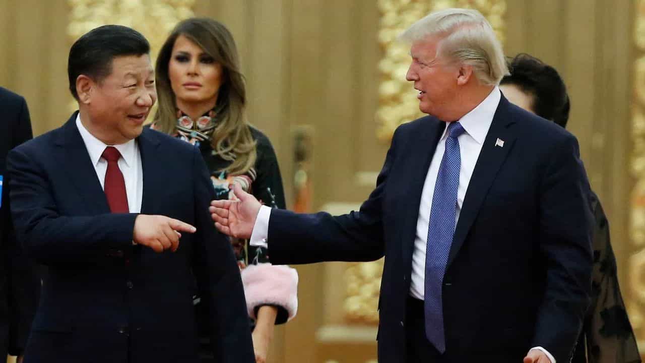 Trump-Jinping: সম্পর্কে প্রলেপ দেওয়ার চেষ্টা ট্রাম্পের, দক্ষিণ কোরিয়ায় বৈঠক করতে পারেন জিনপিংয়ের সঙ্গে Trump-Jinping: সম্পর্কে প্রলেপ দেওয়ার চেষ্টা ট্রাম্পের, দক্ষিণ কোরিয়ায় বৈঠক করতে পারেন জিনপিংয়ের সঙ্গে
