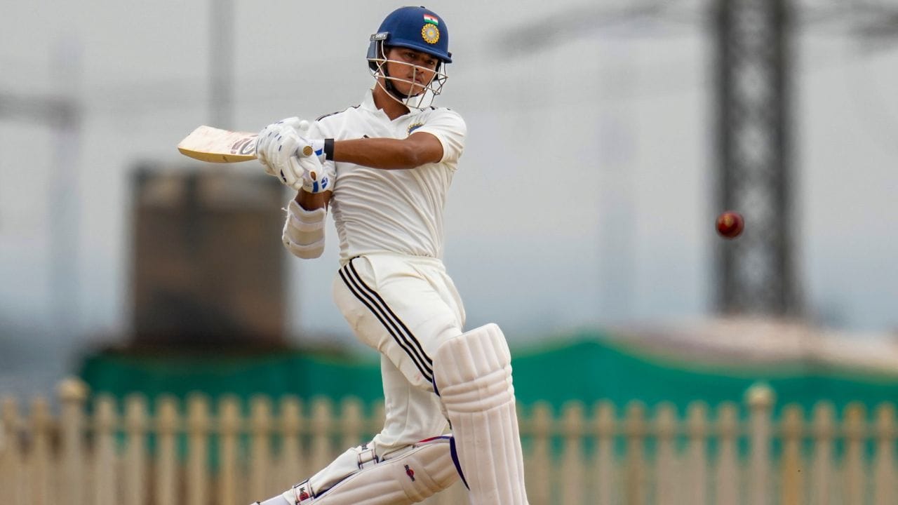 Duleep Trophy 2025: দুই সেমিফাইনালই ড্র, ফাইনালে মুখোমুখি সেন্ট্রাল ও সাউথ জোন Duleep Trophy 2025: দুই সেমিফাইনালই ড্র, ফাইনালে মুখোমুখি সেন্ট্রাল ও সাউথ জোন