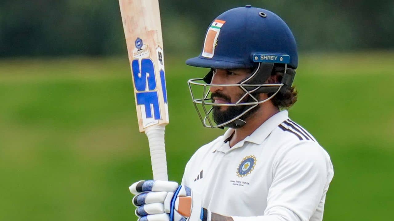 Rajat Patidar: ফাইনালে সেঞ্চুরি রজত পাতিদারের, ট্রফির স্বপ্নে বুঁদ সেন্ট্রাল জোন