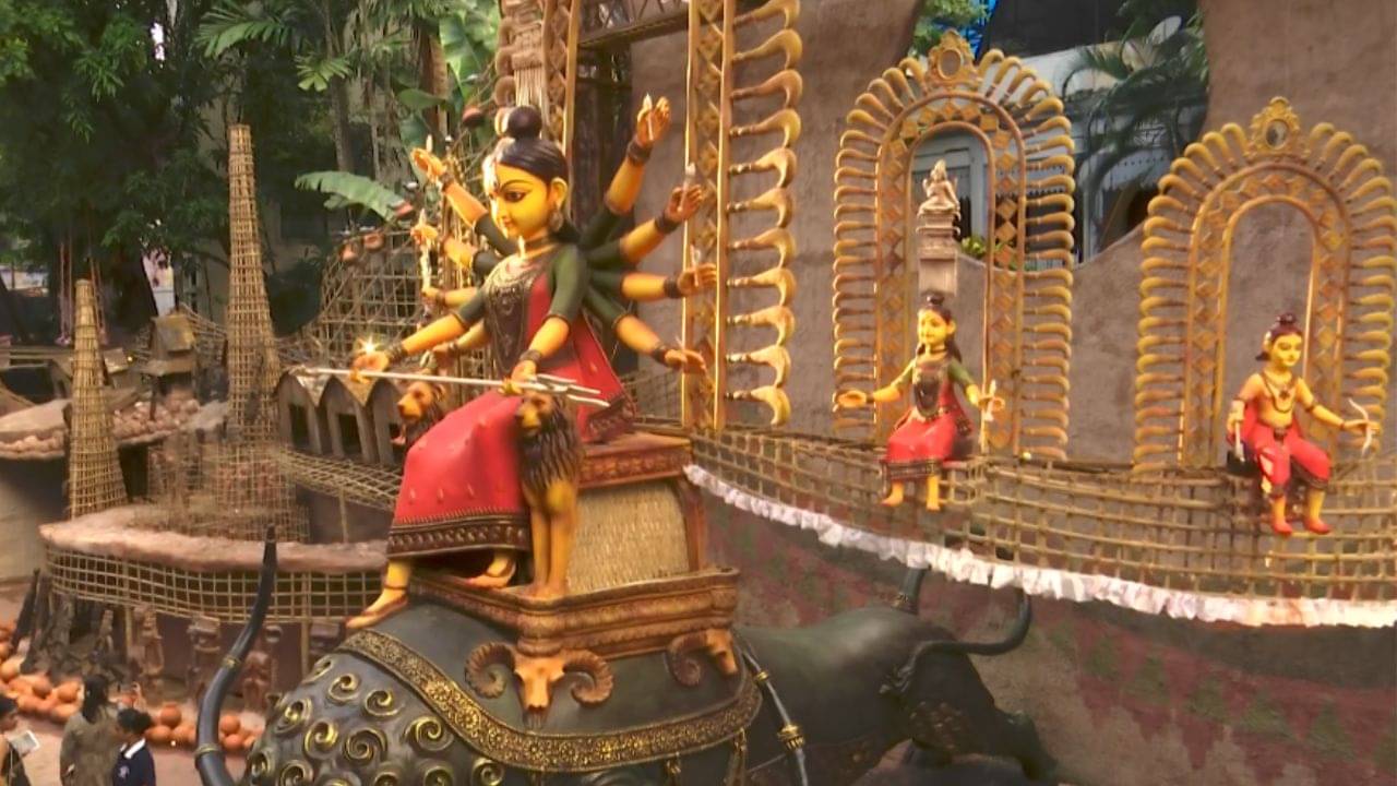 Hindustan park durga puja 2025: মা এখানে অন্যরূপে, হিন্দুস্তান পার্কের পুজোয় কিন্তু টুক করে ঘুরে আসতেই পারেন
