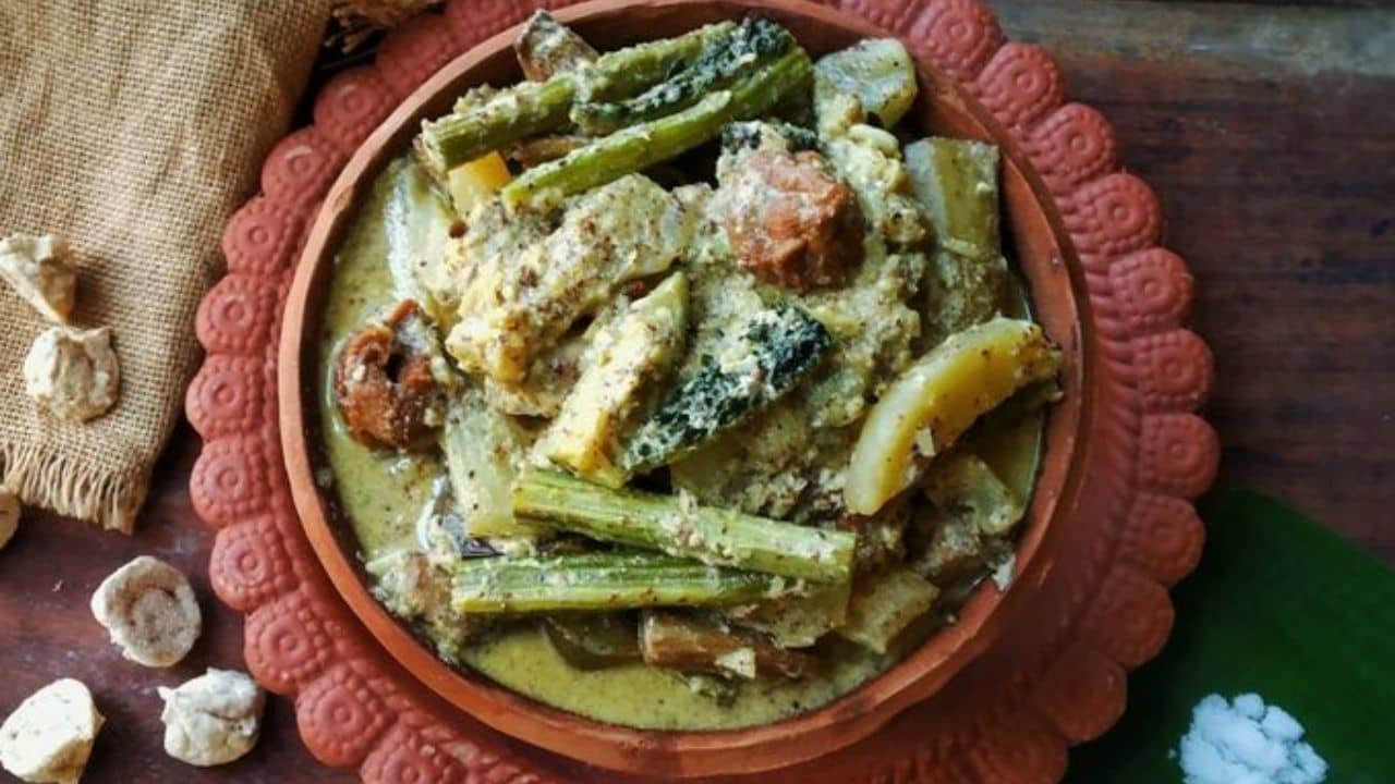 Thakurbari special Ucche Dudh Shukto: এভাবে বানান ঠাকুরবাড়ির স্পেশাল উচ্ছে-দুধ শুক্তো, একথালা ভাত নিমেষে হবে সাফ