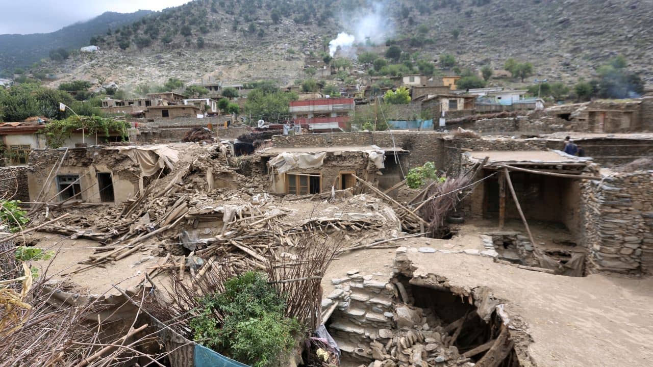 Earthquake hits Afghanistan: ১৪০০ জনের মৃত্যুর ৪৮ ঘণ্টার মধ্যেই ফের আতঙ্ক আফগানিস্তানে, এবার কী হল?