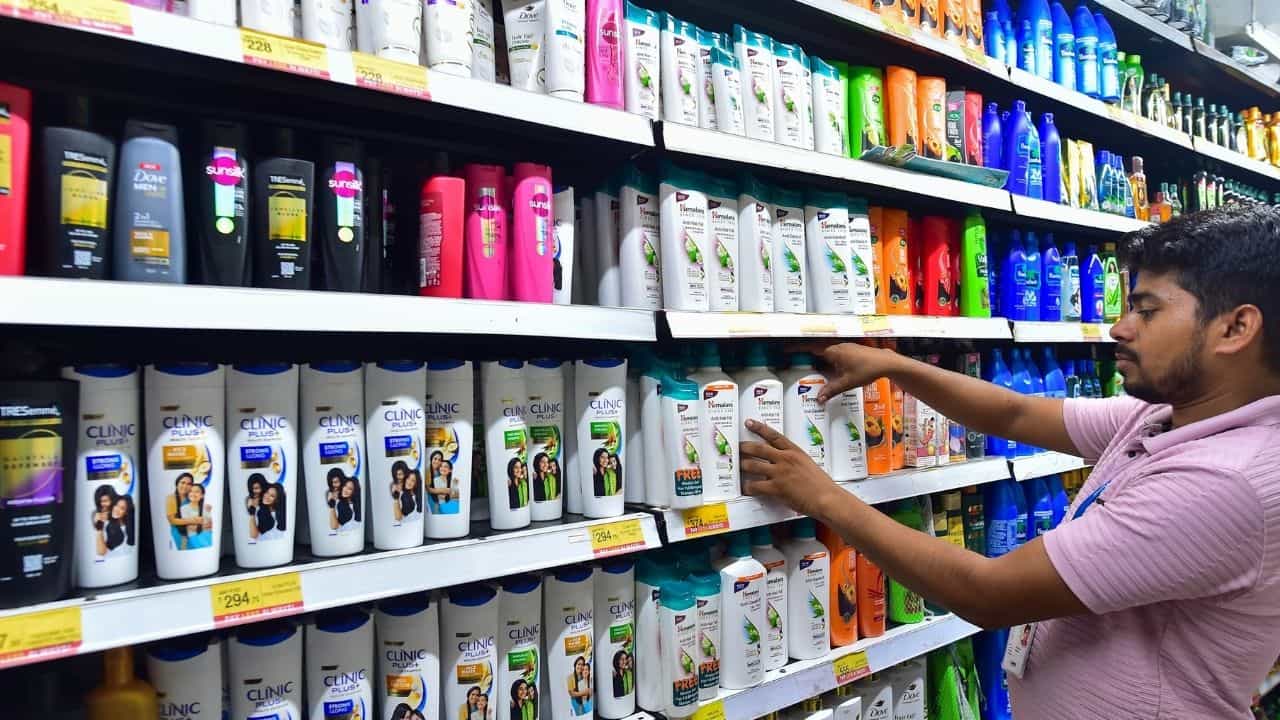 GST 2.0: আজ থেকে কোন জিনিসের দাম কত হবে, তালিকা ধরে মিলিয়ে নিন GST 2.0: আজ থেকে কোন জিনিসের দাম কত হবে, তালিকা ধরে মিলিয়ে নিন