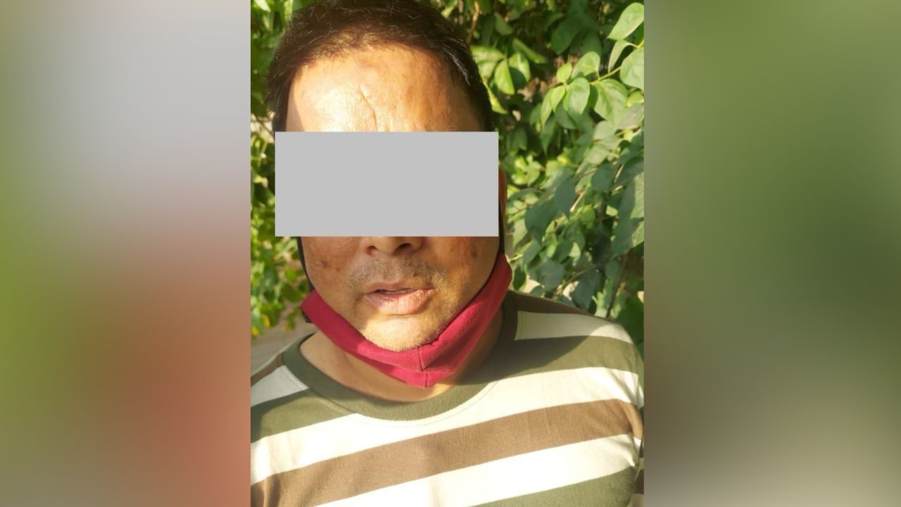 Gulshan Colony: অবশেষে পুলিশের জালে গুলশন কলোনিতে তাণ্ডবে মূল অভিযুক্ত মিনি ফিরোজ, কোথা থেকে ধরা হল? Gulshan Colony: অবশেষে পুলিশের জালে গুলশন কলোনিতে তাণ্ডবে মূল অভিযুক্ত মিনি ফিরোজ, কোথা থেকে ধরা হল?