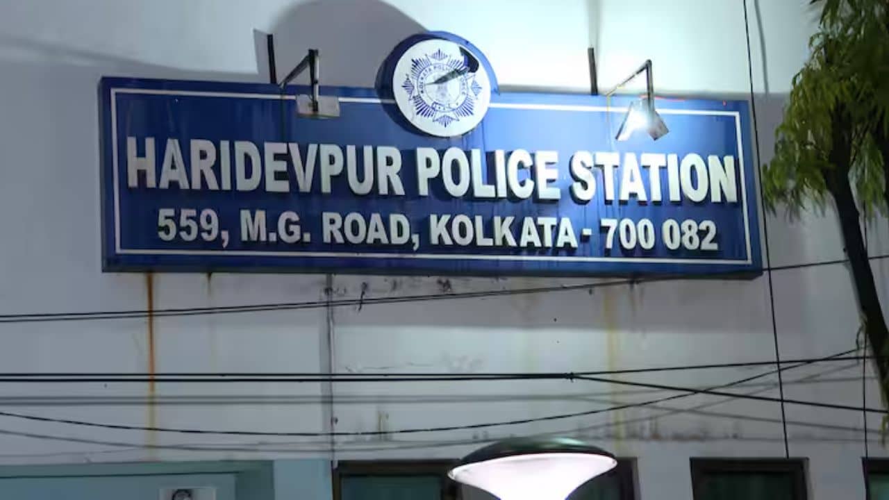 Haridevpur: হরিদেবপুরে জন্মদিনের পার্টিতে ২০ বছরের তরুণীকে গণধর্ষণের অভিযোগ, পলাতক দুই অভিযুক্ত