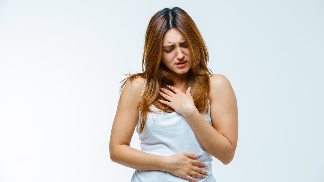 Cause of Acidity: বুকে প্রায়ই জ্বালা অনুভব হয়? প্রতিদিনের এই ৪ অভ্যাসই হতে পারে 'ভিলেন'! Cause of Acidity: বুকে প্রায়ই জ্বালা অনুভব হয়? প্রতিদিনের এই ৪ অভ্যাসই হতে পারে 'ভিলেন'!