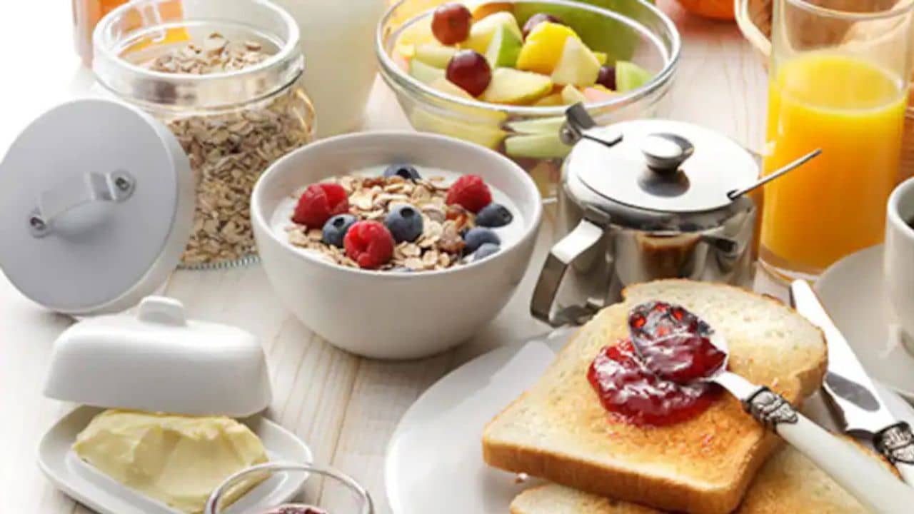 High Protein Breakfast Recipe: প্রোটিনের জন্য মাছ-মাংস-ডিম প্রয়োজন নেই! এই ৬ সুস্বাদু জলখাবার যথেষ্ট