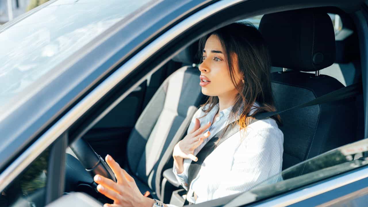 Motion Sickness: বেড়াতে গেলেই বমি বমি ভাব, মাথা ঘোরে? এই ঘরোয়া টোটকা কাজে লাগালেই মিলবে স্বস্তি Motion Sickness: বেড়াতে গেলেই বমি বমি ভাব, মাথা ঘোরে? এই ঘরোয়া টোটকা কাজে লাগালেই মিলবে স্বস্তি