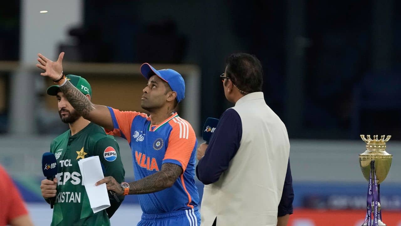 Handshake Gate: এশিয়া কাপে ভারত-পাকিস্তান হ্যান্ডশেক বিতর্ক শেষ কিন্তু শেষ নয়!