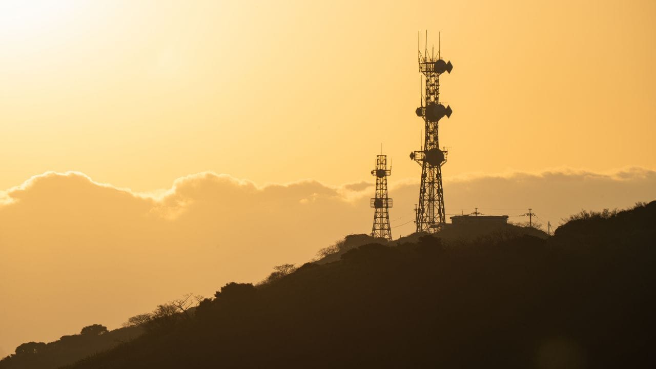 লাভ কমেছে, তারপরও কেন Africa-র দিকে ঝুঁকছে Airtel-এর Indus Towers? লাভ কমেছে, তারপরও কেন Africa-র দিকে ঝুঁকছে Airtel-এর Indus Towers?