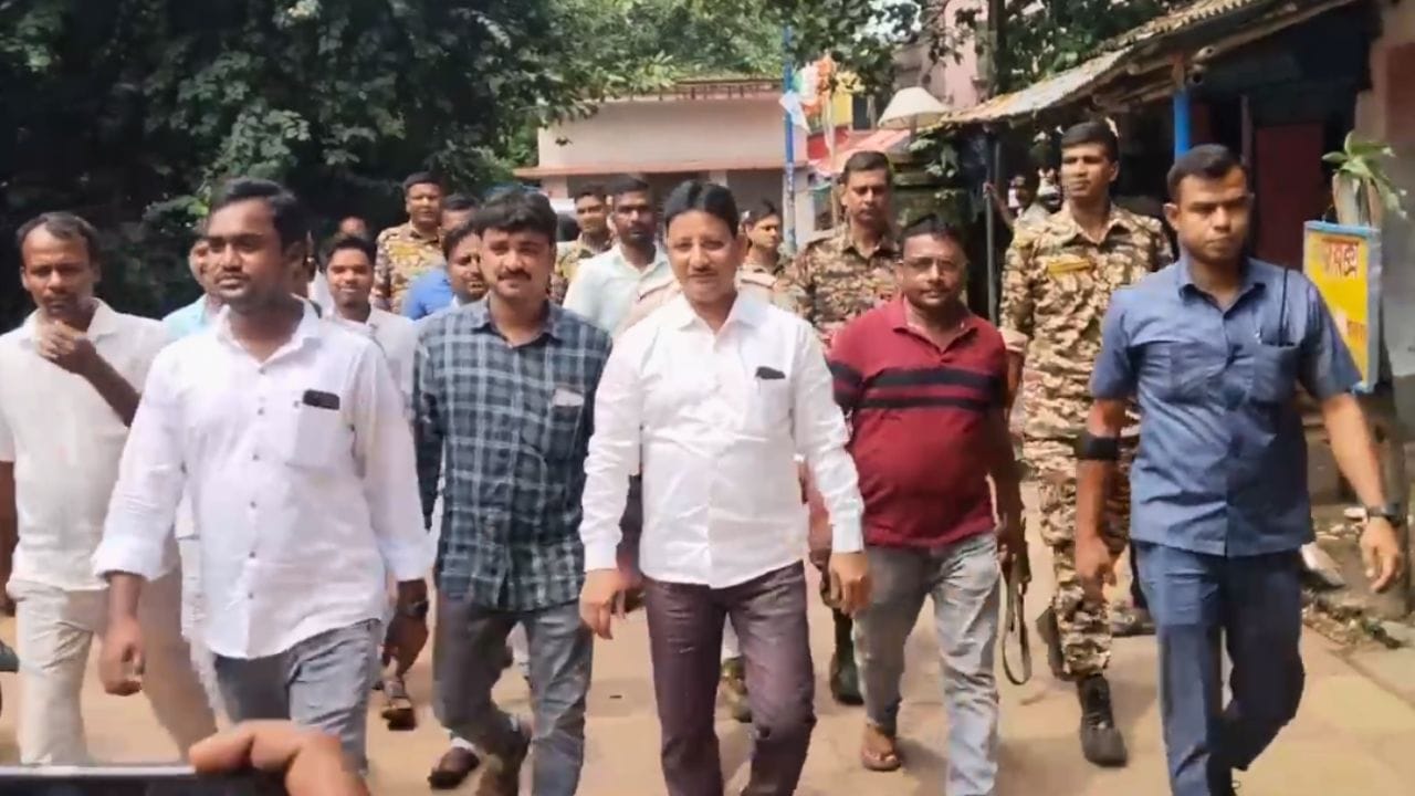 Kajal Sheikh: তিন দশক পর কাজলের বিরুদ্ধে করা মামলায় রায় দিল আদালত, তৃণমূল নেতা বললেন... Kajal Sheikh: তিন দশক পর কাজলের বিরুদ্ধে করা মামলায় রায় দিল আদালত, তৃণমূল নেতা বললেন...