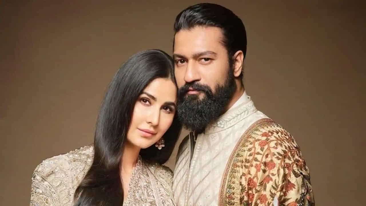 মা হচ্ছেন ক্যাটরিনা! ভিকির সংসারে কবে আসছে নতুন সদস্য? গোপন সূত্র থেকে ফাঁস বড় খবর মা হচ্ছেন ক্যাটরিনা! ভিকির সংসারে কবে আসছে নতুন সদস্য? গোপন সূত্র থেকে ফাঁস বড় খবর