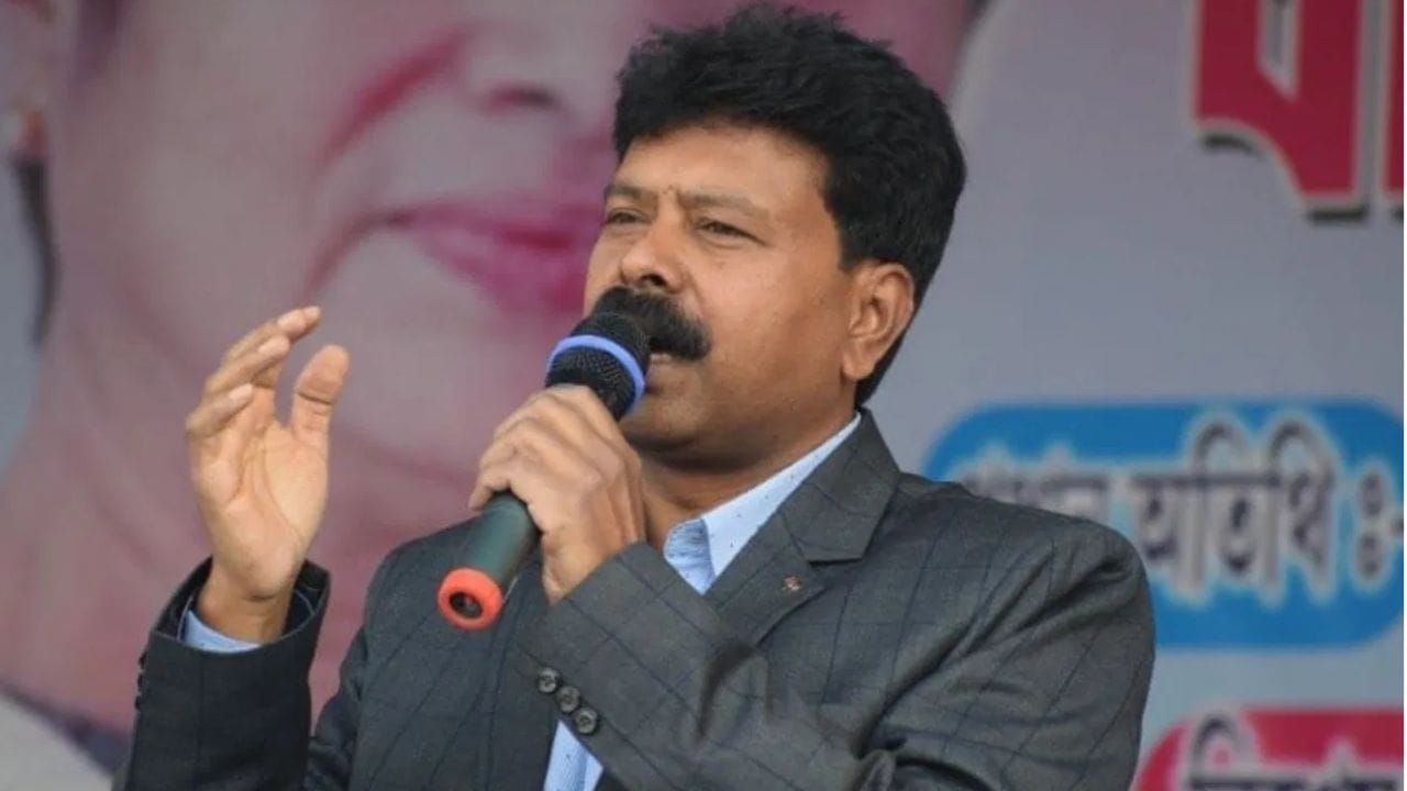 TMC MLA Death: একমাস অসুস্থ থাকার পর প্রয়াত তৃণমূল বিধায়ক জাফিকুল ইসলাম TMC MLA Death: একমাস অসুস্থ থাকার পর প্রয়াত তৃণমূল বিধায়ক জাফিকুল ইসলাম