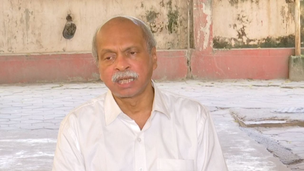 SSC Recruitment Exam: প্রশ্নপত্রের ছবি তুললেই কয়েক মিনিটের মধ্যে জেনে যাবে কমিশন, পরীক্ষার ২৪ ঘণ্টা আগে যা জানাল SSC SSC Recruitment Exam: প্রশ্নপত্রের ছবি তুললেই কয়েক মিনিটের মধ্যে জেনে যাবে কমিশন, পরীক্ষার ২৪ ঘণ্টা আগে যা জানাল SSC