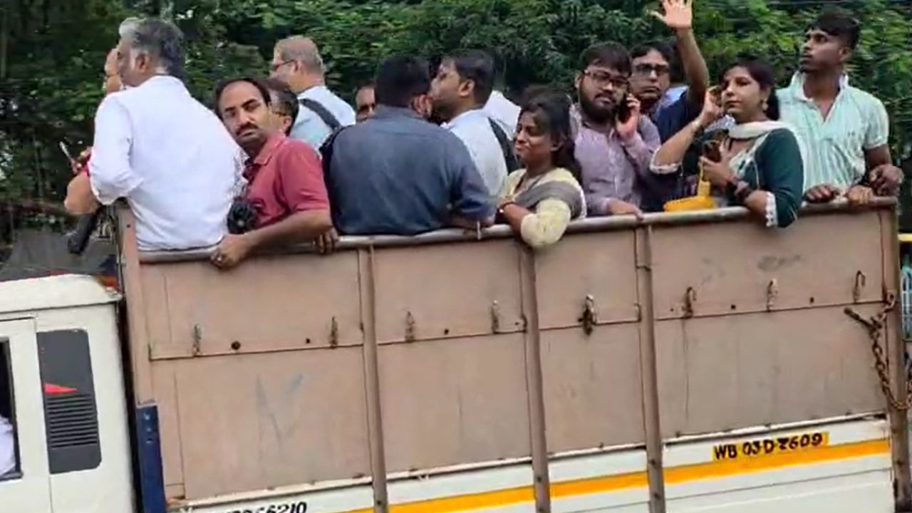 Large Image Rain Kolkata 6