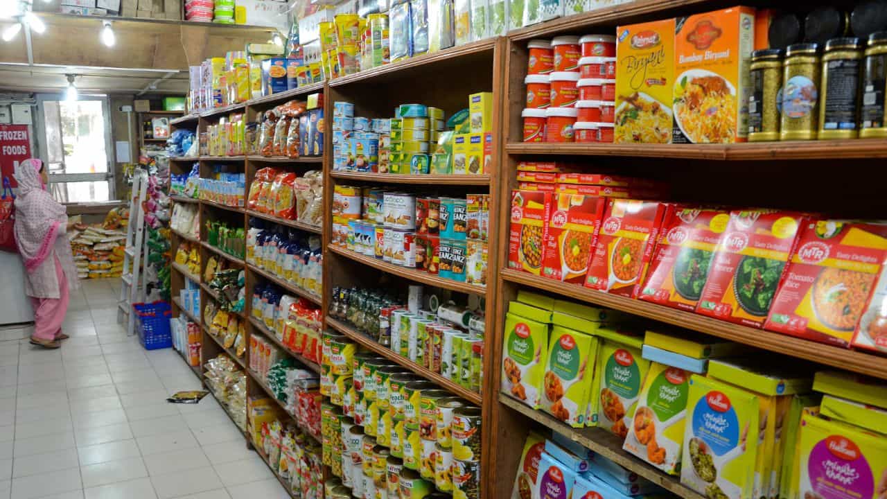 GST-Price Cut: তেল-শ্যাম্পু-সাবান থেকে টিভি-এসি, যে সব জিনিসের দাম কমছে, দেখুন একনজরে GST-Price Cut: তেল-শ্যাম্পু-সাবান থেকে টিভি-এসি, যে সব জিনিসের দাম কমছে, দেখুন একনজরে