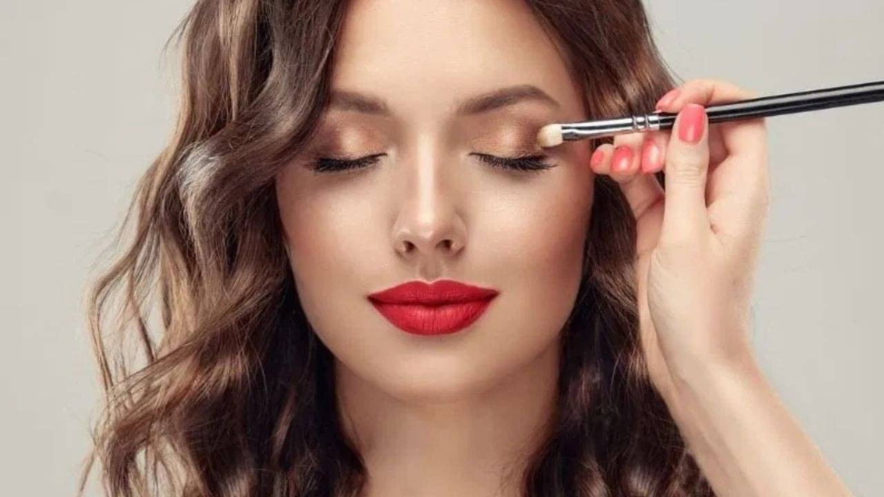 Makeup Tips: সারাদিনে প্যান্ডেল হপিংয়ের সময় মেকআপ ঠিক রাখবেন কীভাবে?