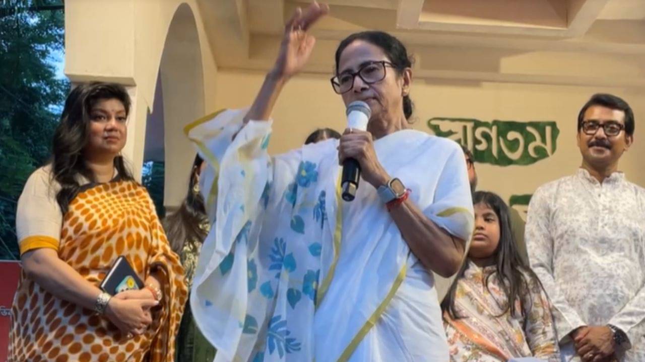 Mamata Banerjee: কে যেন একটা মামলা করেছে..., বিদ্যুৎস্পৃষ্ট হয়ে মৃত্যুর ঘটনায় আদালতে দায়ের মামলা নিয়ে মুখ খুললেন মমতা
