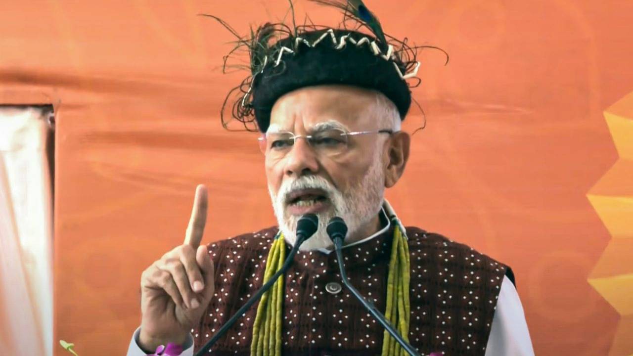 PM Modi In Arunachal Pradesh: উন্নয়ন বাতিলের বদভ্যাস, অরুণাচলে জিএসটি-কথার সঙ্গে কংগ্রেসকেও বিঁধলেন মোদী