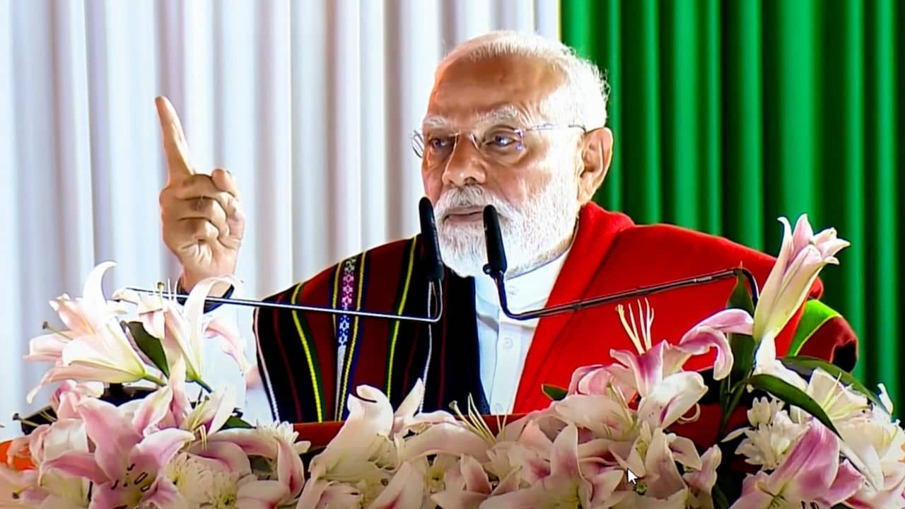 PM Narendra Modi: আমি আপনাদের পাশে আছি, মণিপুরবাসীকে শান্তির পথে ফিরতে বললেন প্রধানমন্ত্রী মোদী