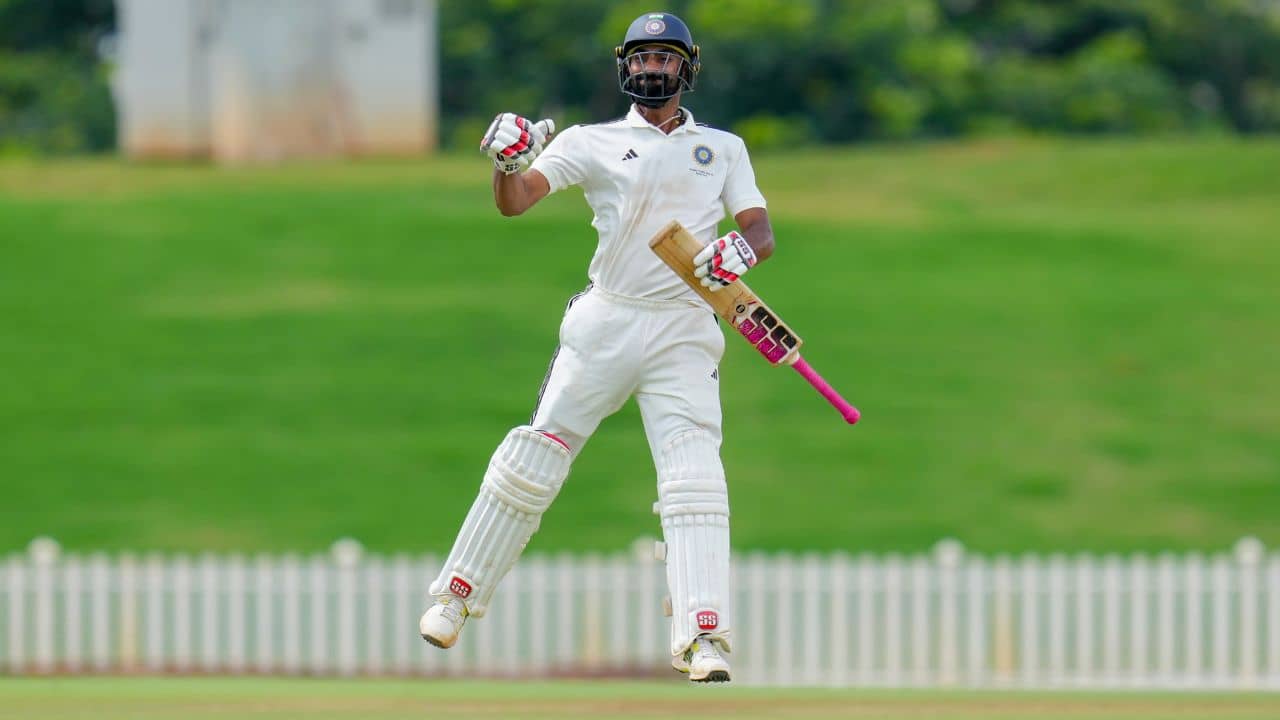 N Jagadeesan: দলীপ ট্রফিতে দুরন্ত ইনিংস, টেস্ট খেলা পাকা করলেন নতুন কিপার!